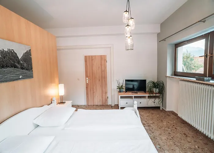 Hahnenkamm Hostel