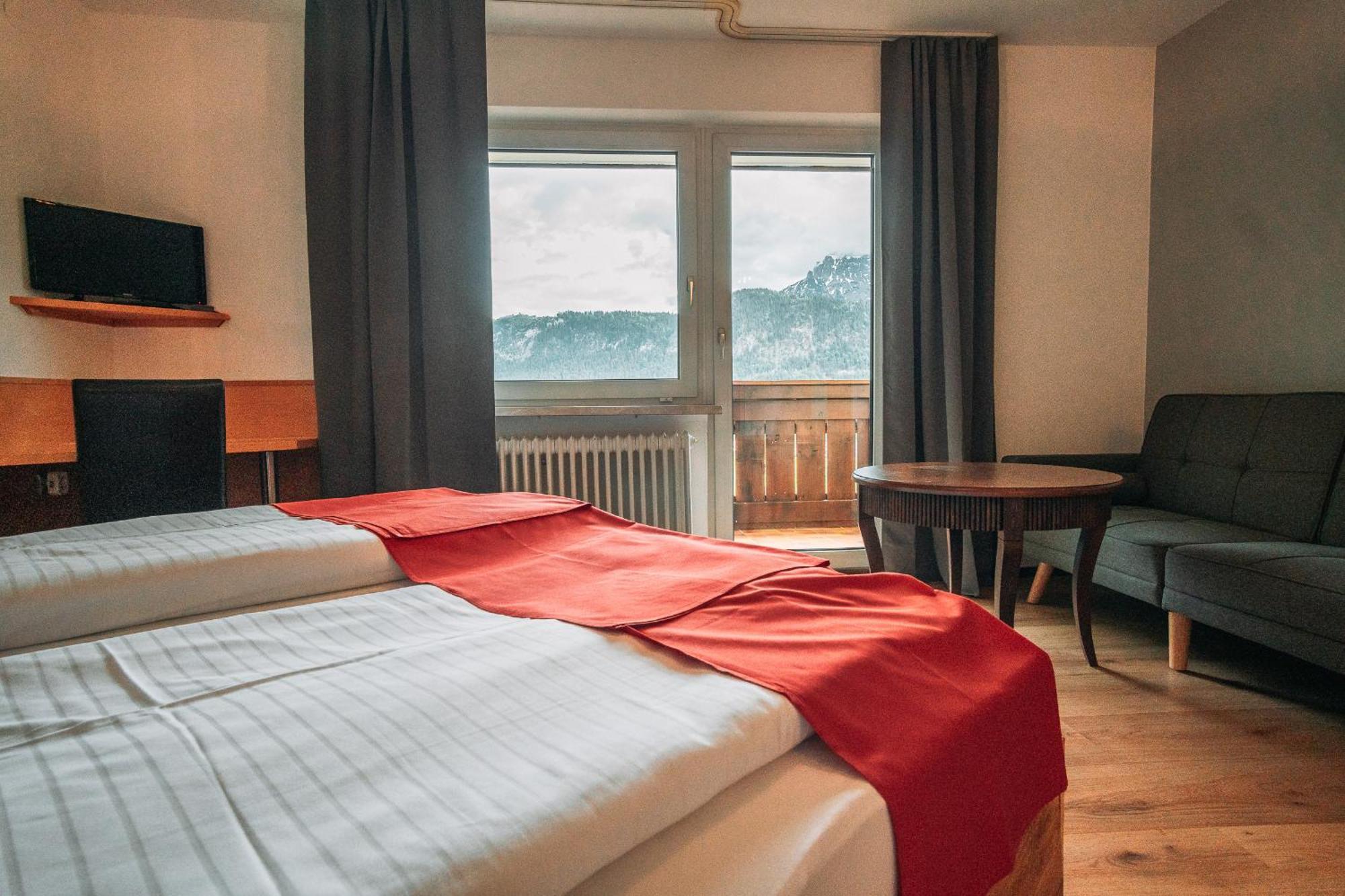 Gasthof Hahnenkamm *